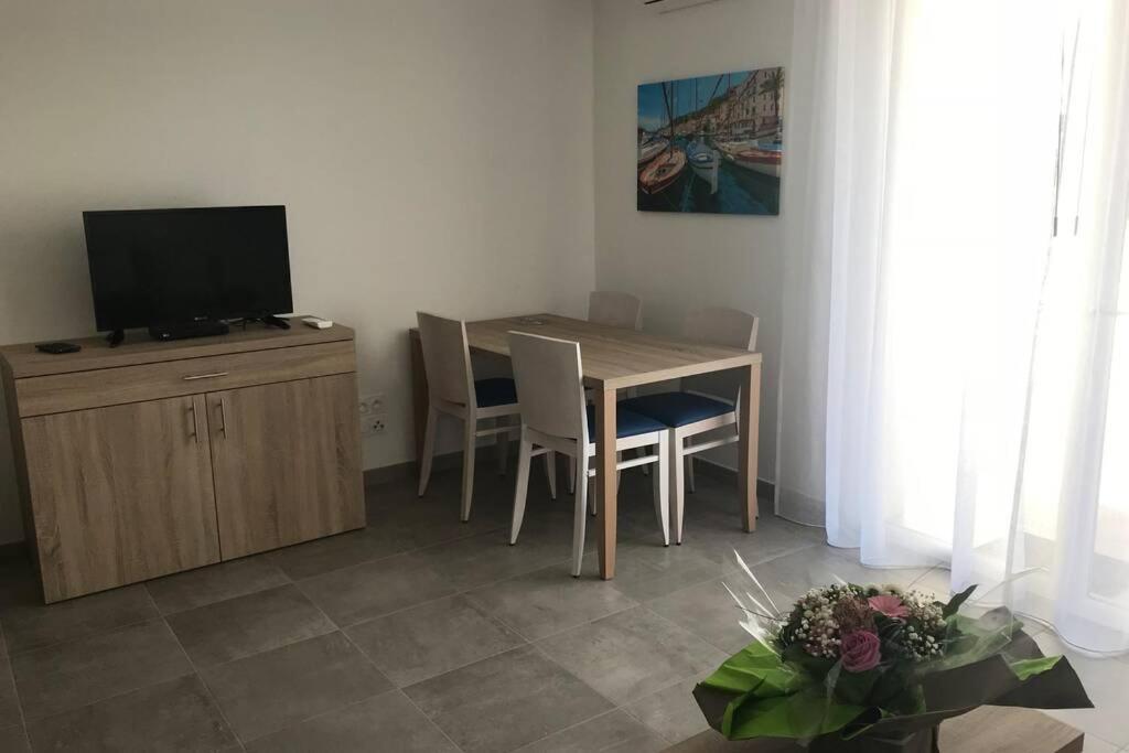 Bonifacio 3Mn Du Port! Villa Piscine Chauffee ,Clim,Wifi エクステリア 写真